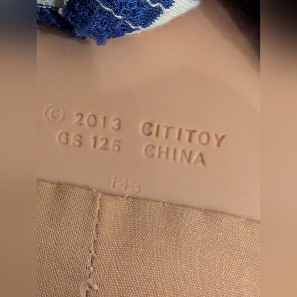 My Life Doll with brown Eyes & Brown wavy Hair - Picture 2 of 7